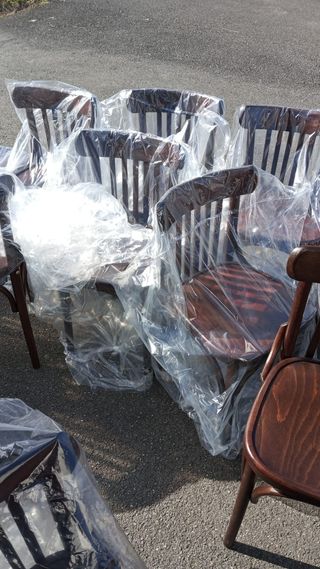 67 SILLAS THONET NUEVAS