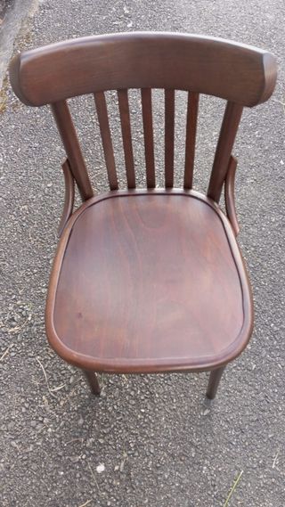 67 SILLAS THONET NUEVAS