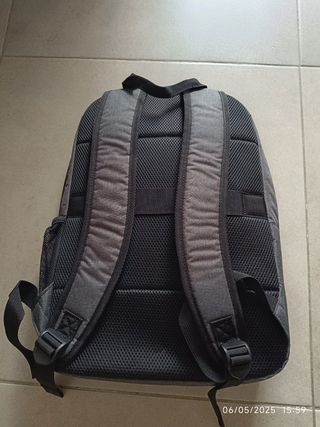 Mochila HP 15.6" - Gris