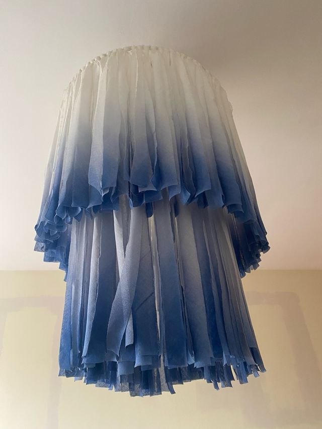 Lampara colgante IKEA azul y blanca