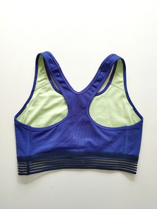 Top Nike deportivo morado
