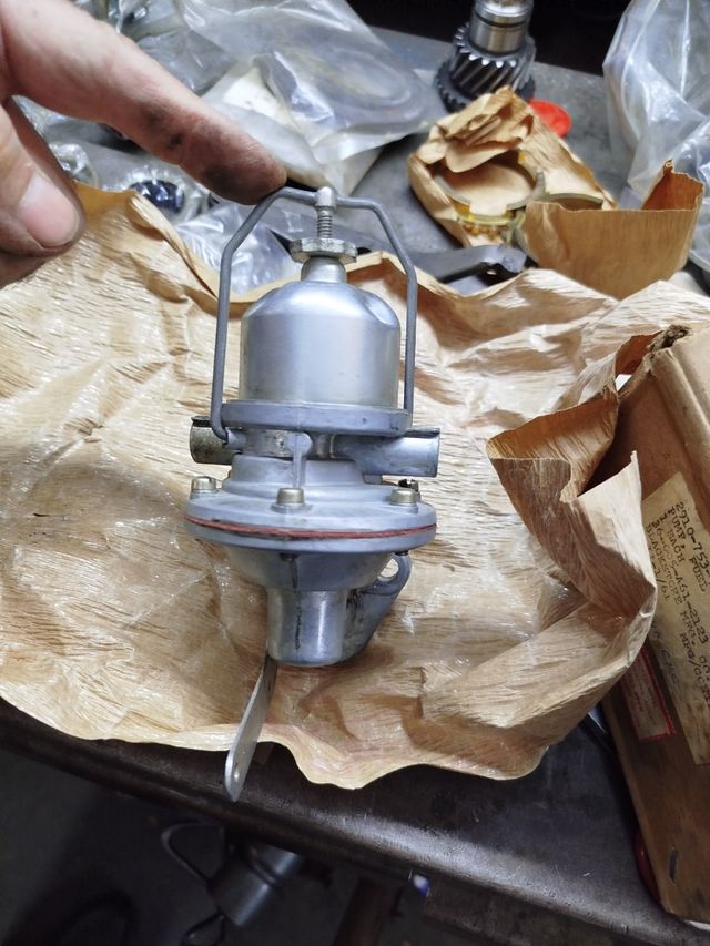 Bomba gasolina GMC militar 2 gm