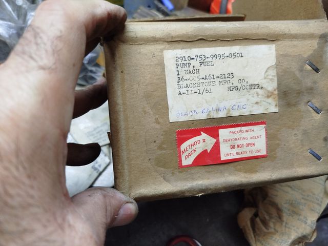 Bomba gasolina GMC militar 2 gm