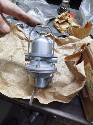 Bomba gasolina GMC  militar 2 gm