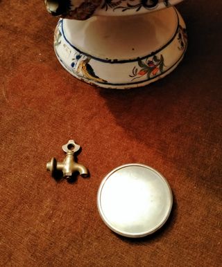 Aguamanil de cerámica antiguo