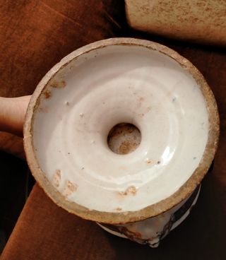 Aguamanil de cerámica antiguo