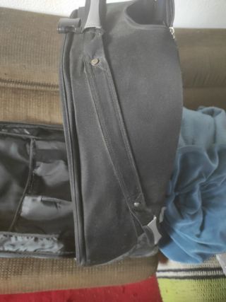 Maleta trolley negra con ruedas