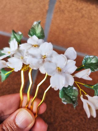 Tocado flores blancas - Boda o Comunión