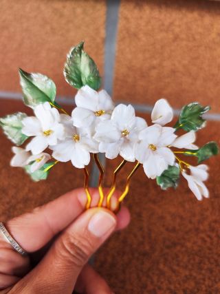 Tocado flores blancas - Boda o Comunión