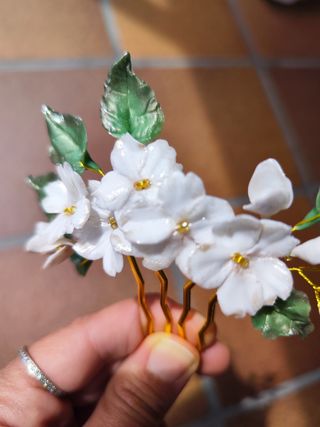Tocado flores blancas - Boda o Comunión
