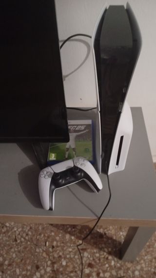 PS5 Slim 1TB + mando + FIFA 25