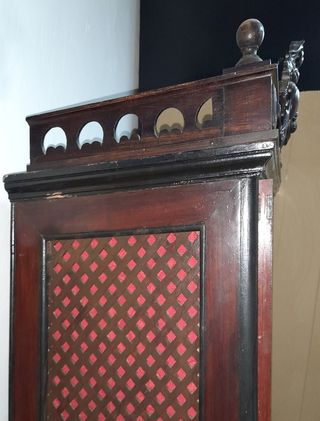 VITRINA DEL SIGLO XIX.