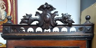 VITRINA DEL SIGLO XIX.