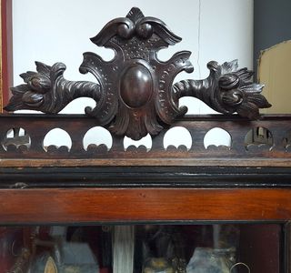 VITRINA DEL SIGLO XIX.