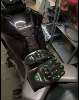 Guantes Kawasaki