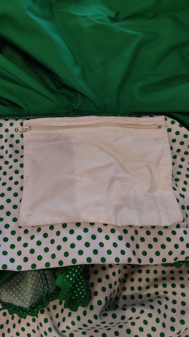 Vestido de flamenca blanco lunares verdes de nejas