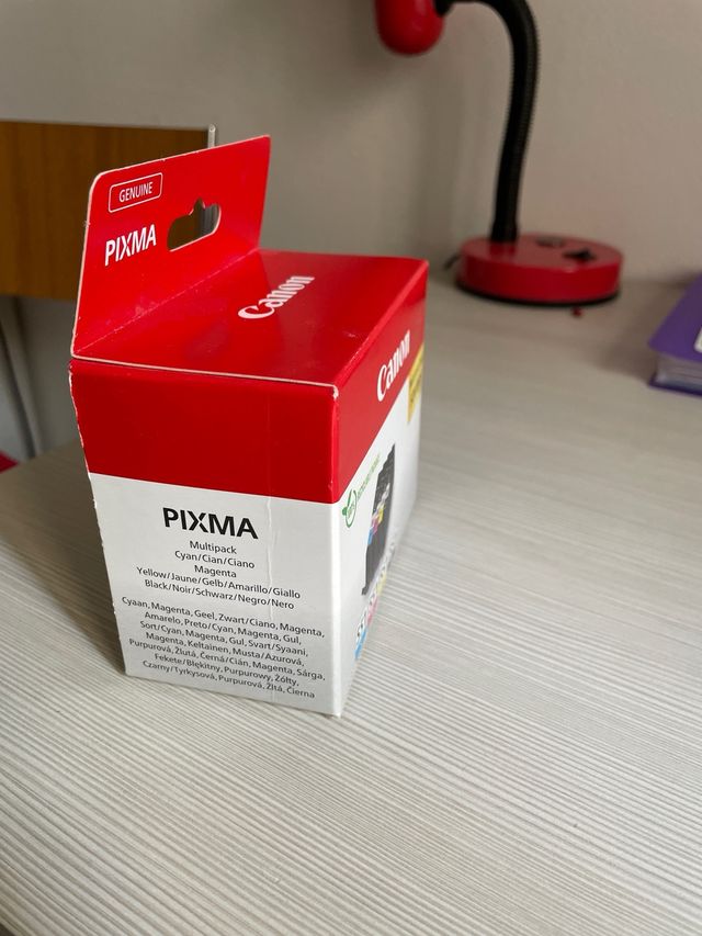 Canon CLI551 C M Y BK Confezione da 4 Cartucce d'inchiostro