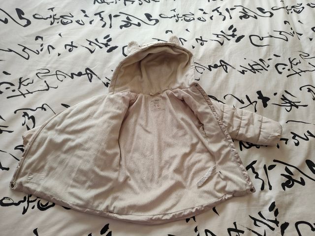 Abrigo Zara Bebé acolchado talla 98