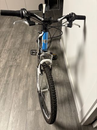 Bicicleta Conor Junior 24” cuadro niña 3 platos y 7 piñones