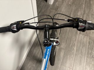 Bicicleta Conor Junior 24” cuadro niña 3 platos y 7 piñones