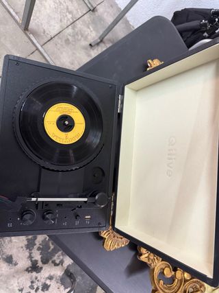 Tocadiscos Qilive con USB - Negro