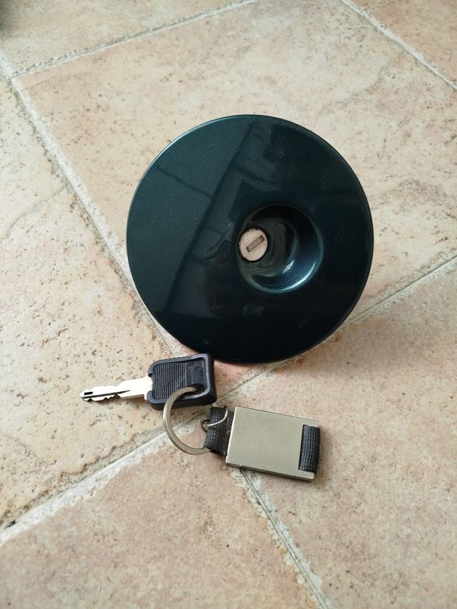 Tapa de gasolina Clio S