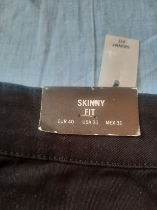 Pantalón negro Skinny, 40 Bershka