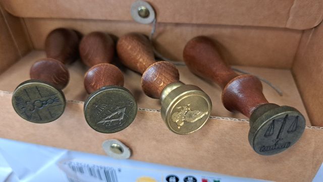 4 Timbri Ceralacca - Legno. Vintage. Rotondi.