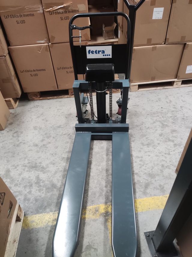 Transpaleta elevadora Fetra - Elevador de carga