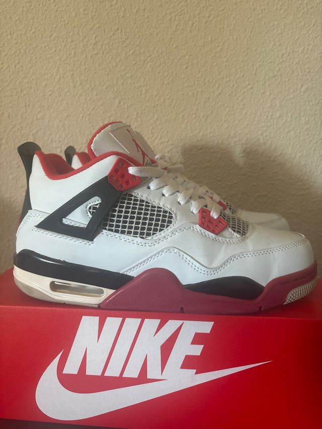 Jordan Retro 4 - rojas y blancas - 42 EU