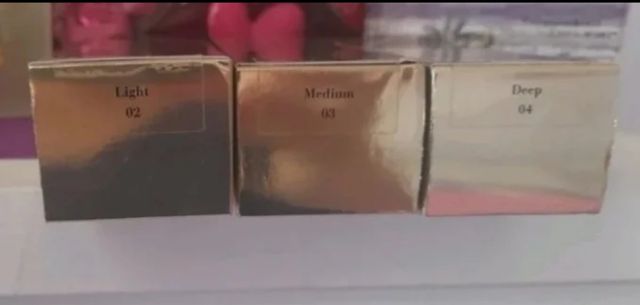 PURE FINISH CREMA MINERAL ELIZABETH ARDEN