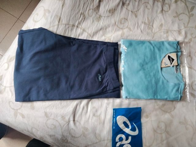 Completo Asics donna tg.L nuovo con cartellino