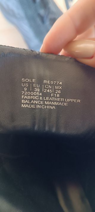 Cuñas deportivas botín,talla 39,negras