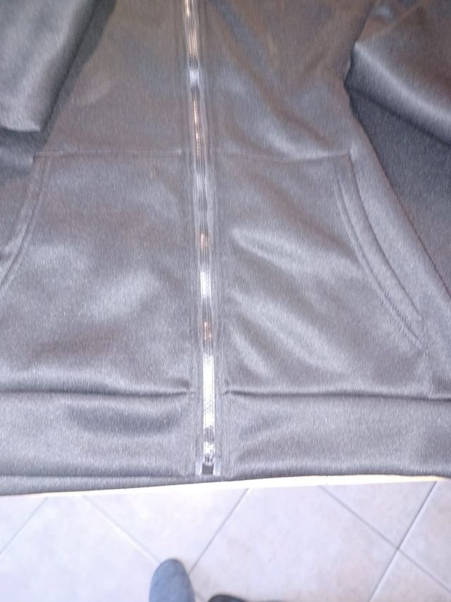 Felpe con cappuccio - nere e grigie