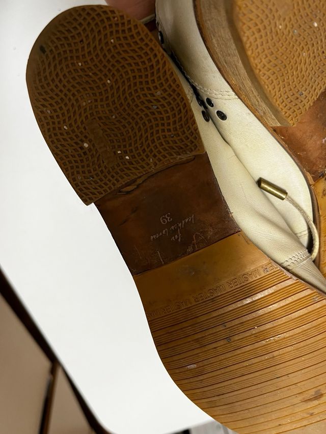 Zapatos beige mujer cordones