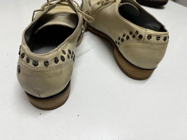 Zapatos beige mujer cordones