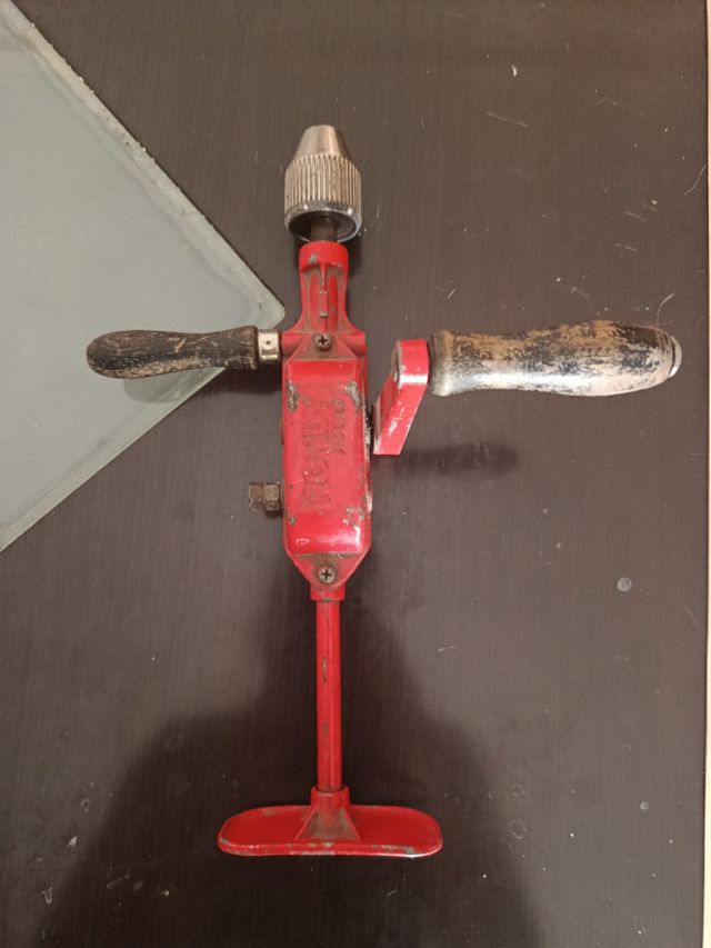 Taladro manual Rondy France antiguo