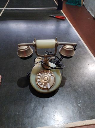 Telefono antico in onice