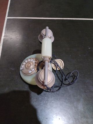 Telefono antico in onice
