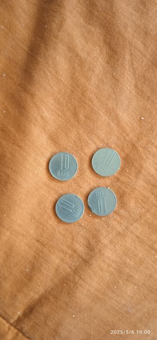 numero 4 monete da 10 bani romania