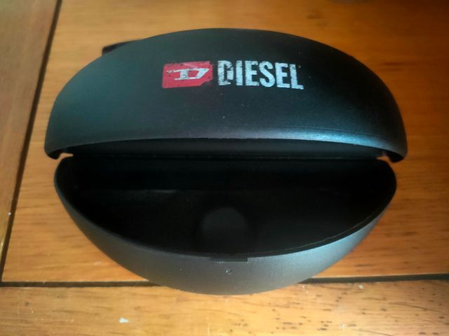 Custodia per occhiali rigida Diesel