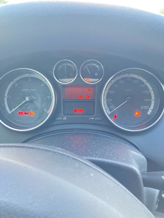 Peugeot 308 2012 1.6 EHDI EXCELENTE