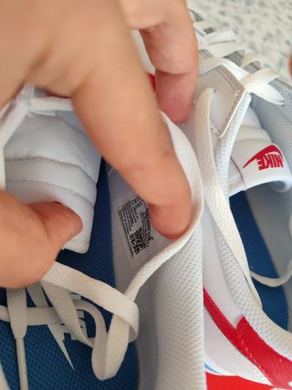 Zapatillas Nike Cortez - Blancas y Rojas