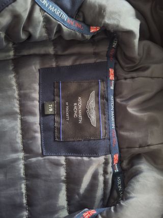 Abrigo Hackett versión limitada de Aston Martin