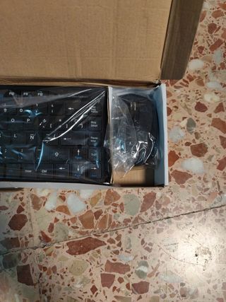 Teclado y ratón inalámbrico 