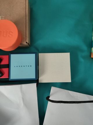 Bolsas y cajas de joyería variada, Tous y Pandora