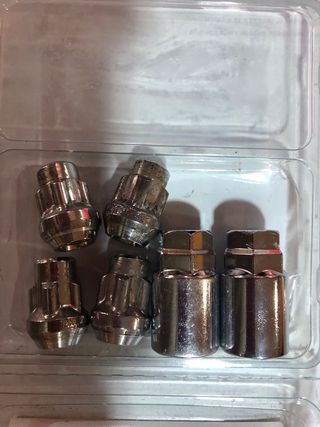Tornillos Antirrobos para ruedas Renault Arkana
