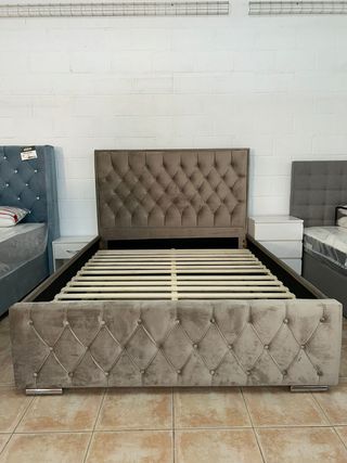CAMA 135/150 + CABECERO CAPITONE TERCIOPELO NUEVA
