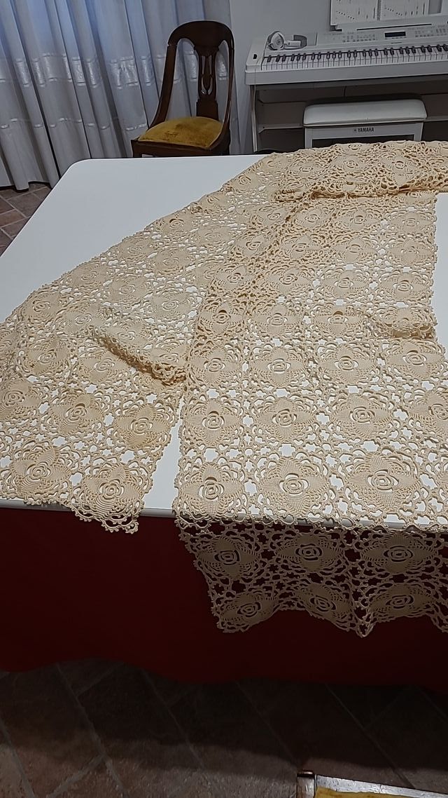 Centrotavola all'uncinetto molto grande 430x50