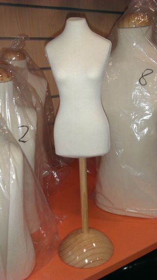 MANIQUI DE COSTURA EN MINIATURA COLOR CRUDO